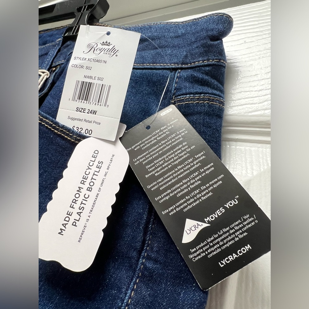 Royalty for Me - women's mid-rise crop stretch capri denim jeans Size 24W NEW WT - Picture 7 of 10